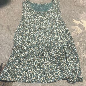 American Eagle Tank size medium